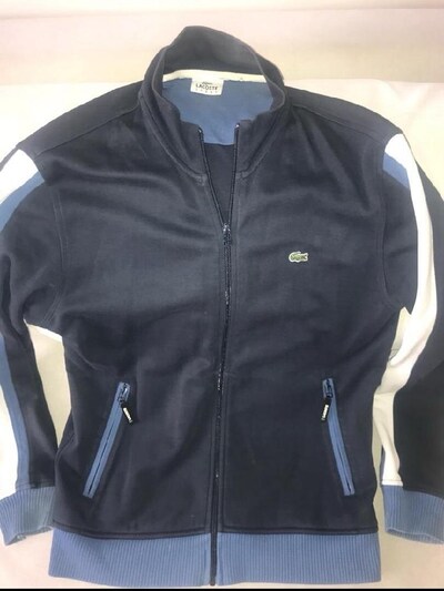 Lacoste erkek M beden sweatshirt. Uygun fiyattır.