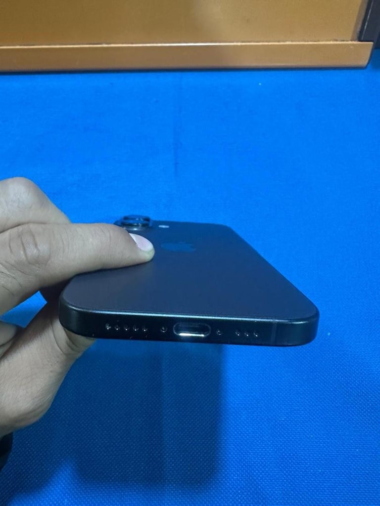 4 AYLIK SIFIR AYARINDA İPHONE 16 /128 - 5