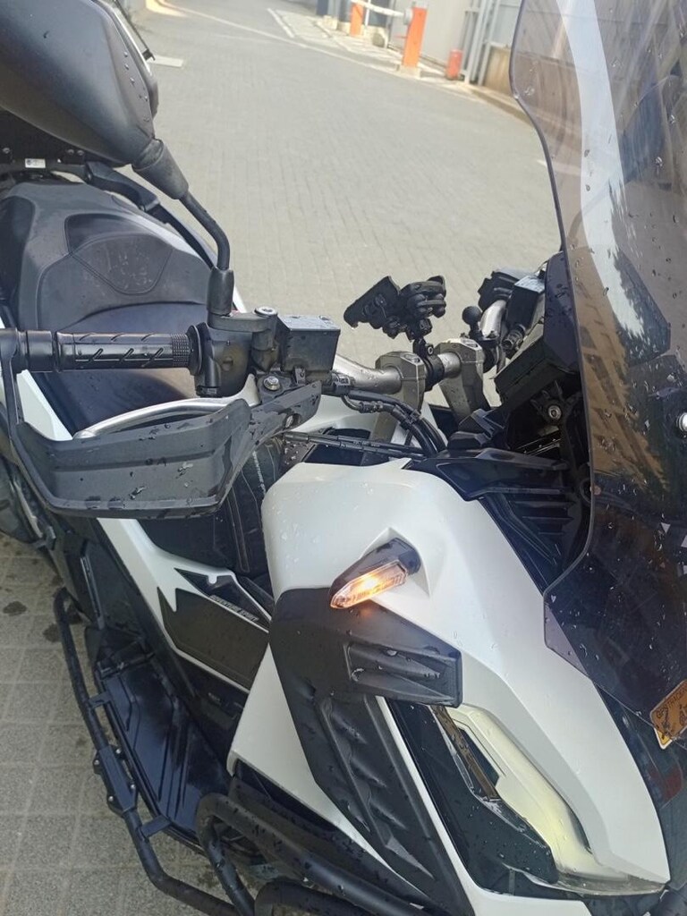 Honda ADV350 - 5