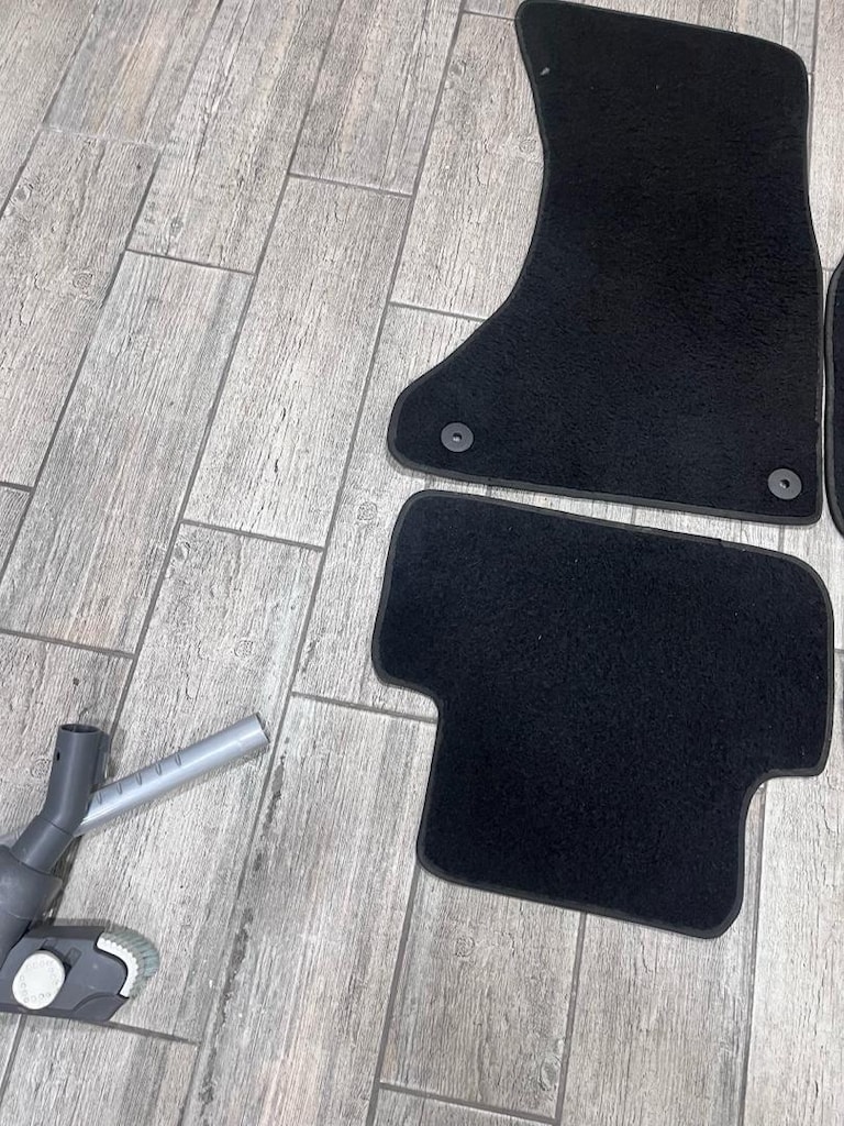 Audi A4 B8 Kasaya uygun az kullanılmış velur Paspas - 3