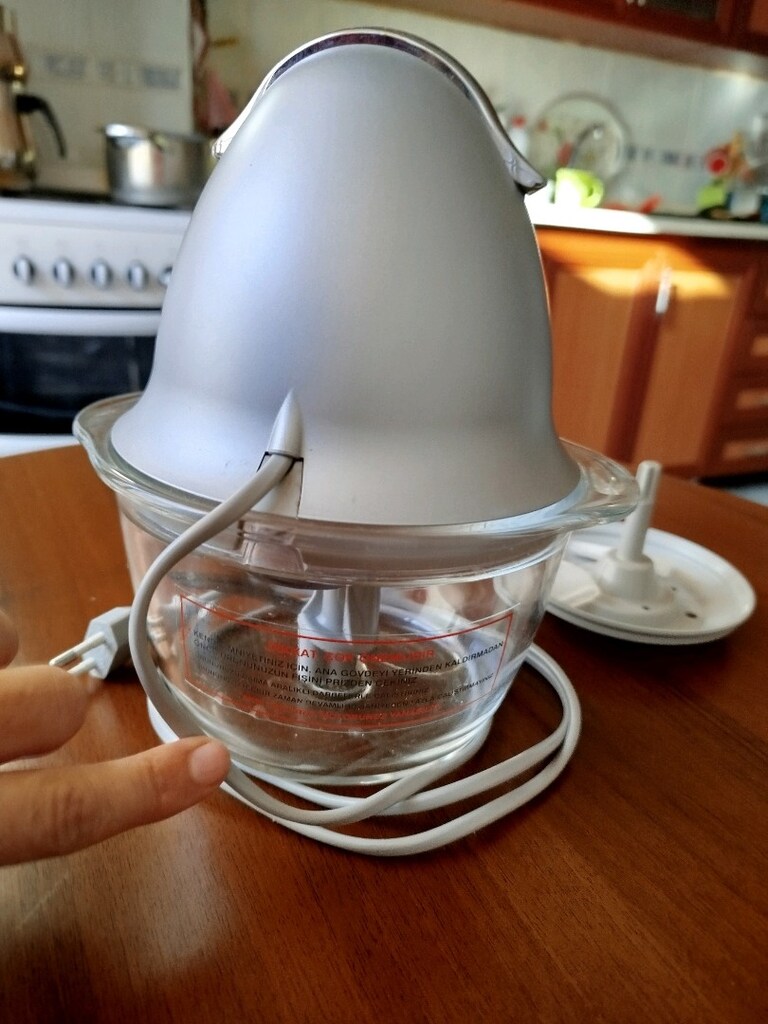 Sıfır gibi Arçelik Valso 350W doğrayıcı, cam hazne ve çoklu aparatlarl - 10