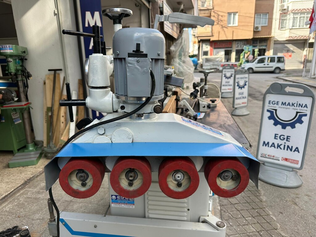 ÇAĞIN SR 4 TEKER SÜRÜCÜ ROBOT TEKERLİ MAKİNESİ MAKİNASI NETMAK - letgo ...
