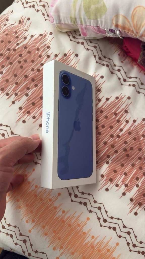 iPhone 16 plus 220 - 7