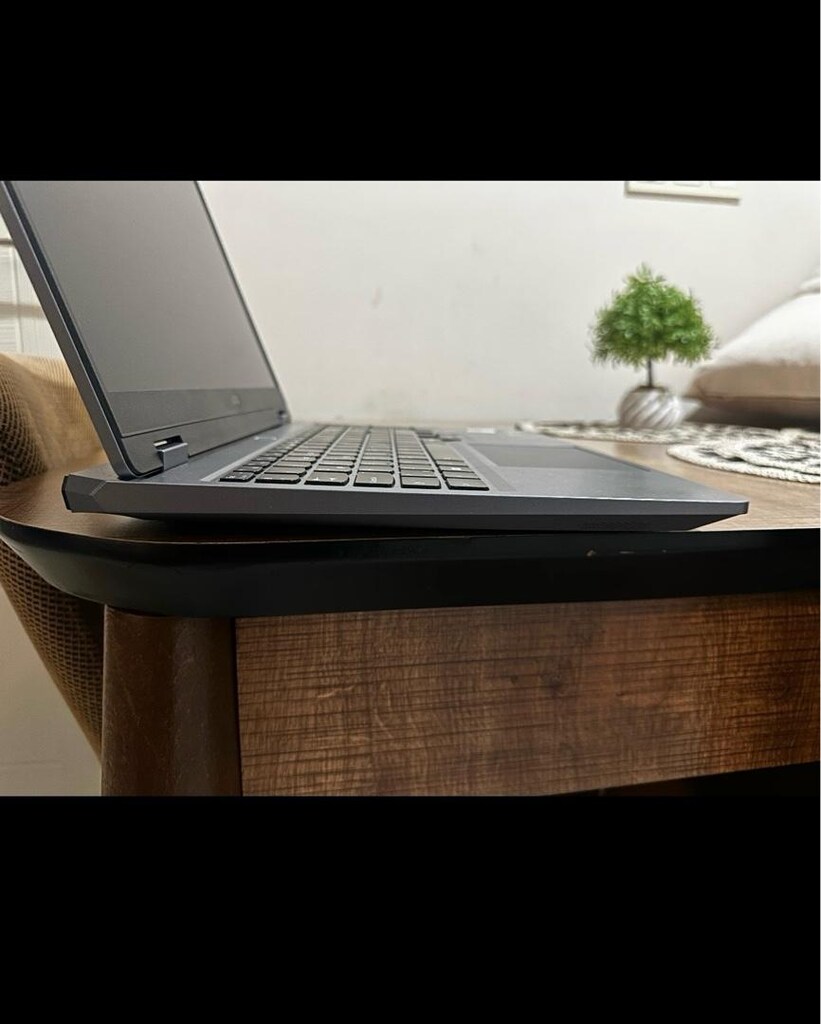 Lenovo LOQ oyuncu laptopu - 9