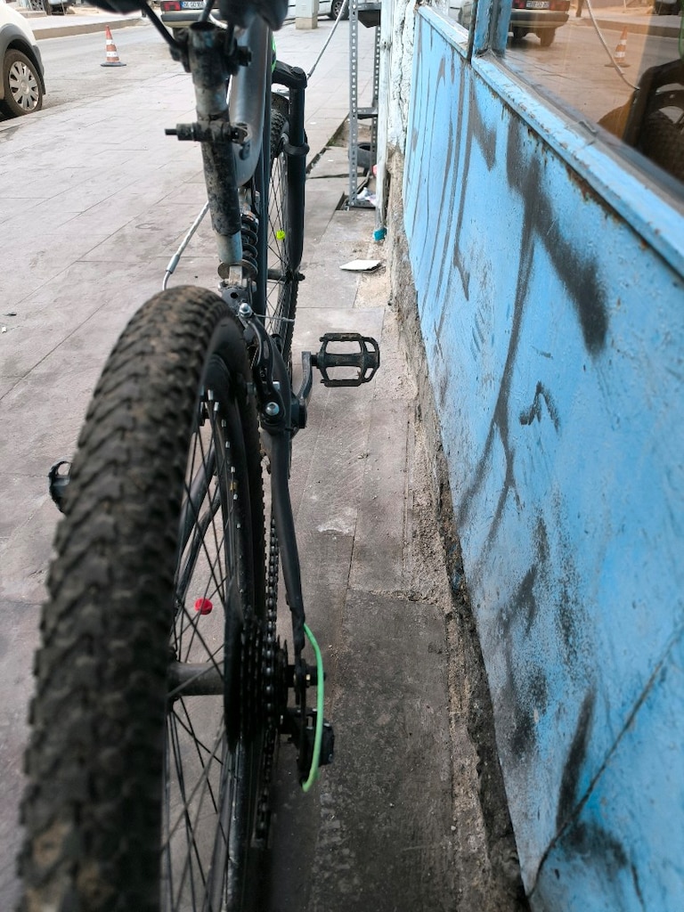 24 jant ve 20 jant sıkıntısız iki adet bisiklet.Acil Satılık! - 3