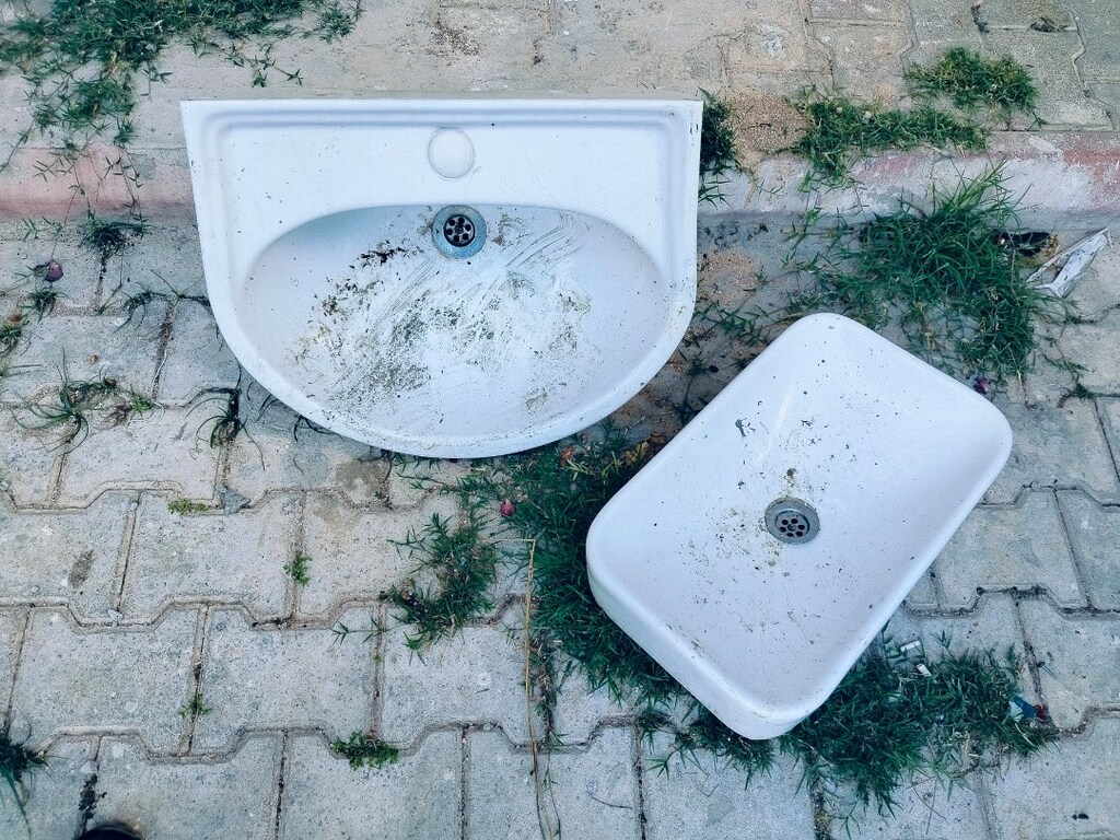 3 TAKIM KLOZET 7 LAVABO KOMPLE 5 BİN TL - 4