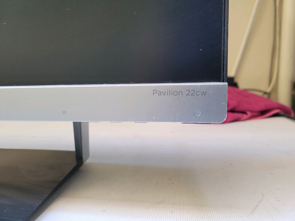 HP Pavilion 22CW ekranı kırık monitör - 2