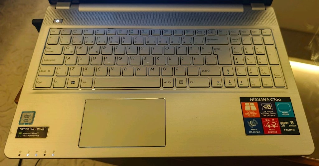 Casper Nirvana C700 - 2