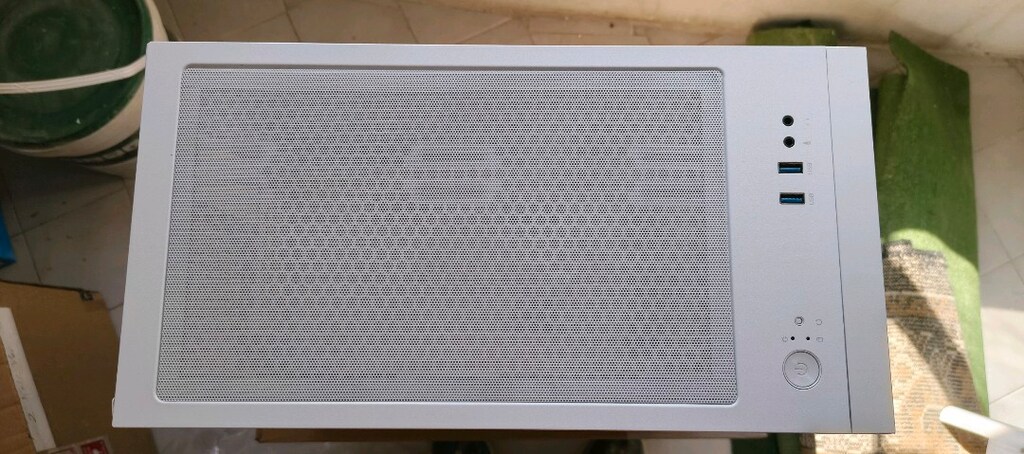 Lian Li Kasa ve Power 700Watt Gold Power Supply - 5