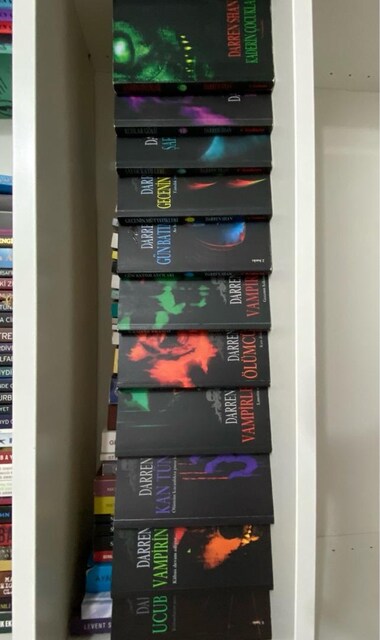 Darren Shan Ucubeler Sirki Serisi