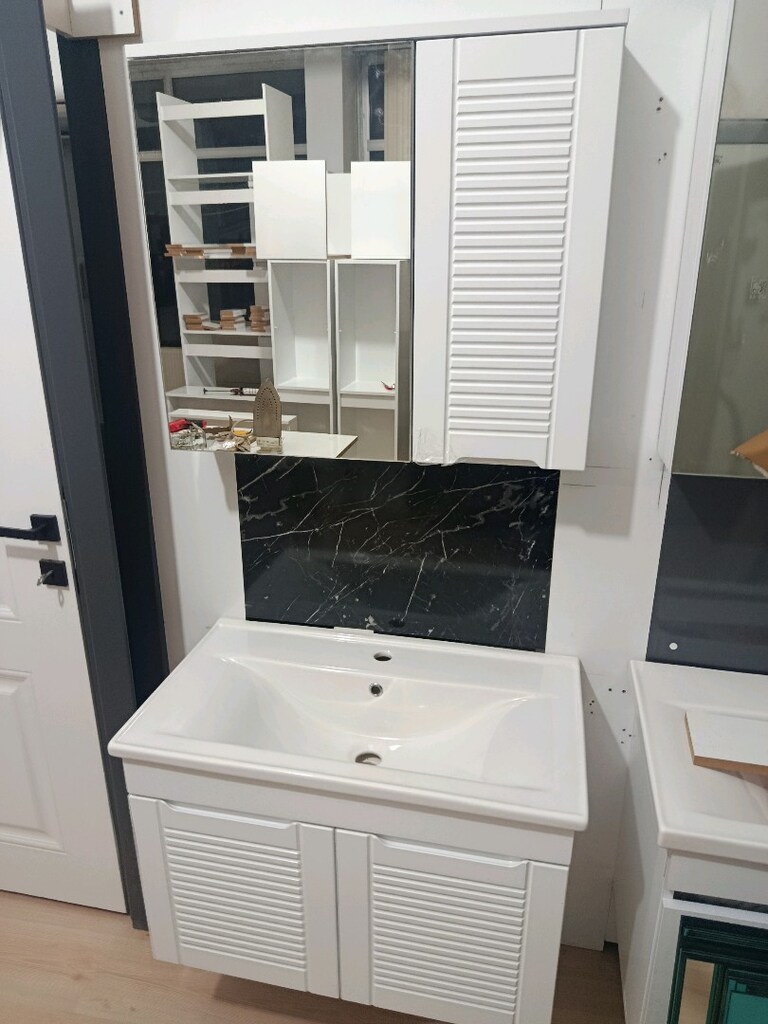 DUVARA ASMALI ULTRA BALON KAPAK BANYO DOLABI - 10