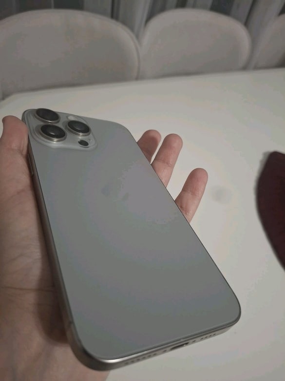 iPhone 15 pro max - 3