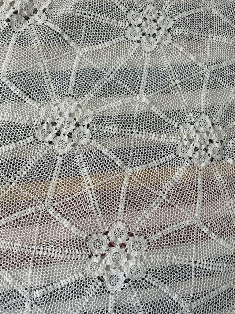 dantel masa örtüsü - 3