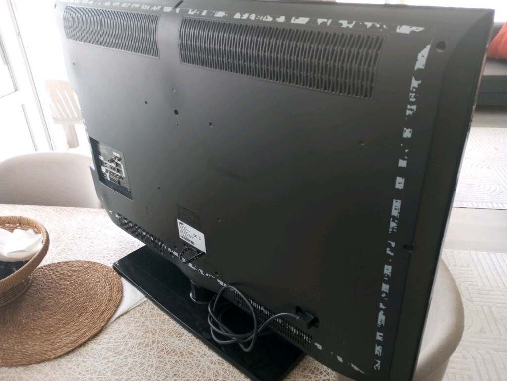 Samsung LE40B530P7W LCD TV - 8