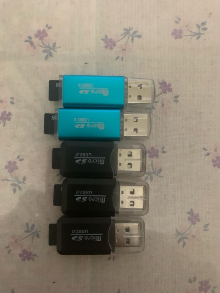 5 adet sd kart okuyucu ile 5 adet 8 gb hafıza kartı