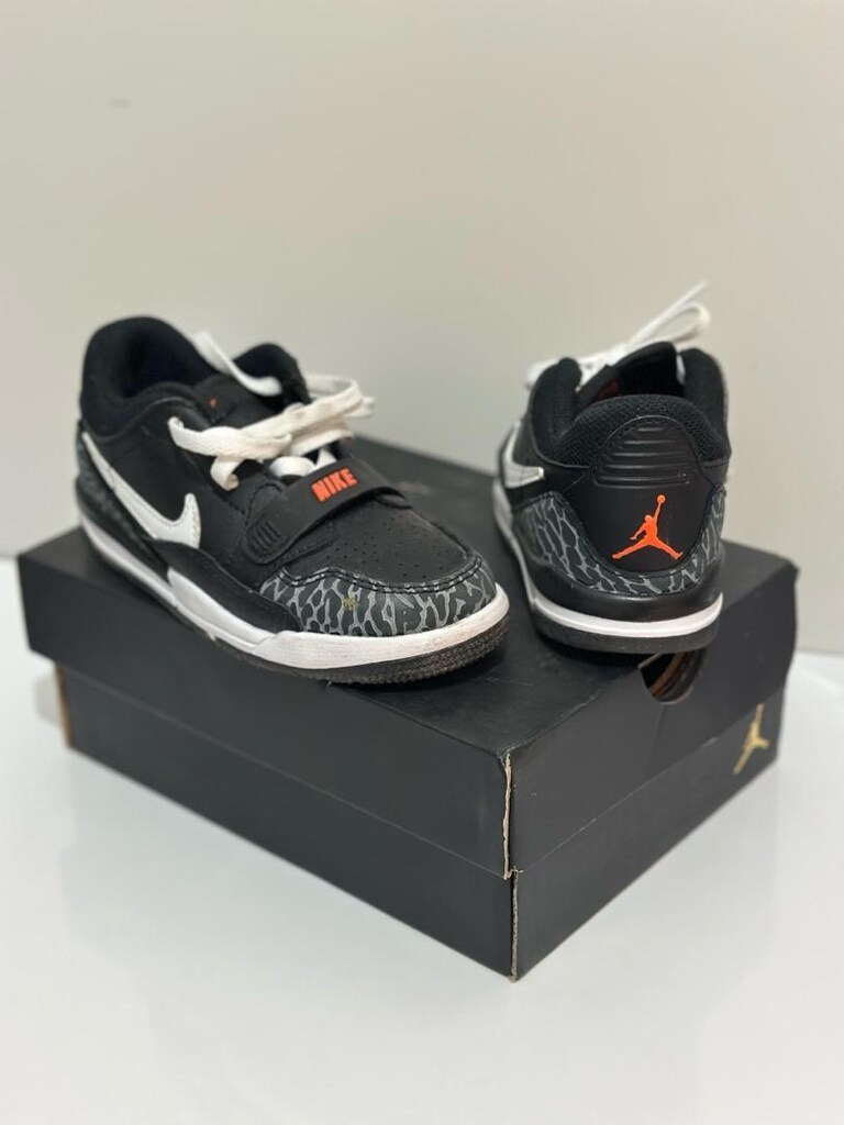 NİKE AİR JORDAN - 3