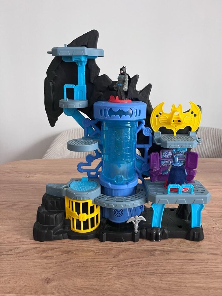 Batman Batcave Yarasa Mağarası Oyun Seti – Işıklı + Figürlü - 3