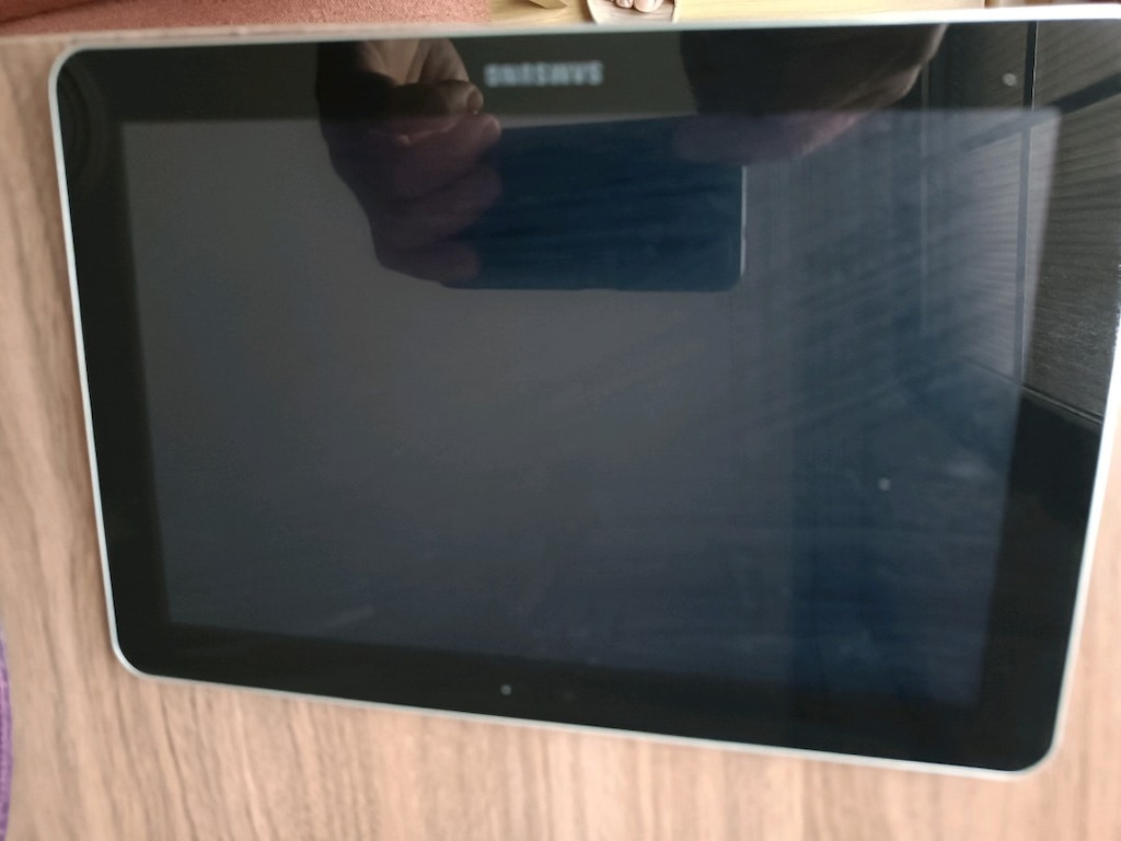 Samsung P7500 Galaxy Tab 10.1 16 GB 10.1" Tablet - 3