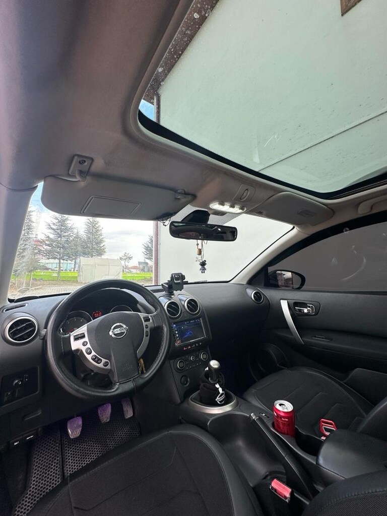 2010 Model Nissan Qashqai - 2