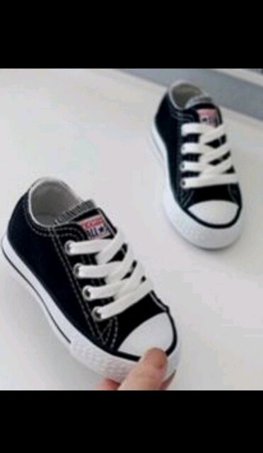 Siyah kısa Converse 34 numara