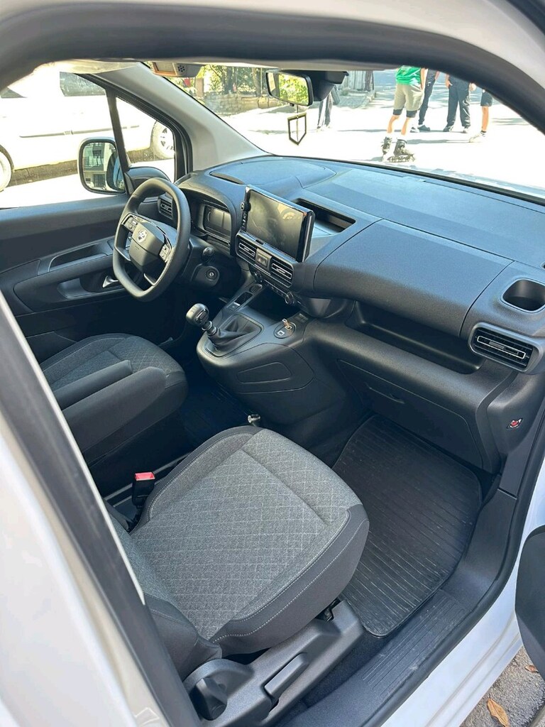 Opel combo life essential - 5