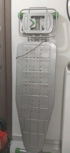 Acil satılık ütü masası
