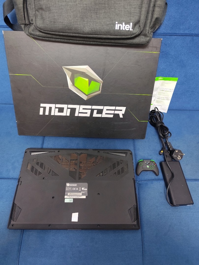 İ5 12450H + 6 GB RTX 3050 + 16 GB RAM + 512 SSD + Monster Oyun Laptop - 6
