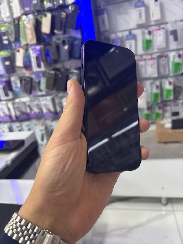 iPhone 15 - 2