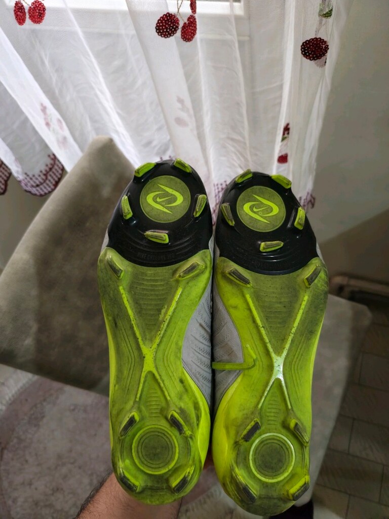 Nike Phantom Luna II Academy Fg/Mg FD6725 43 Numara Erkek Krampon - 7