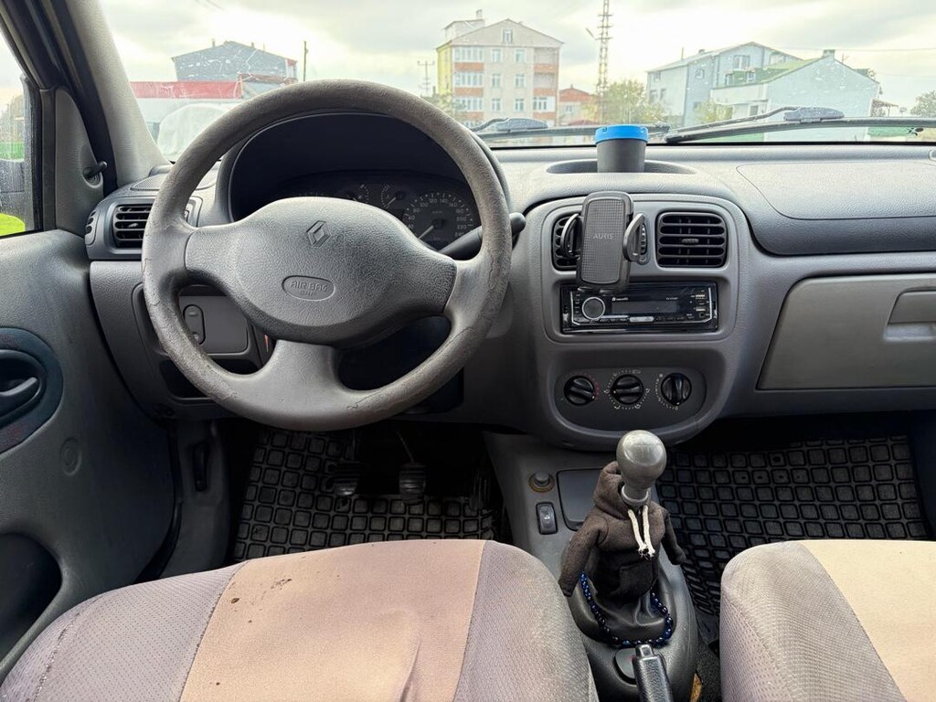 RENAULT CLİO 2000 - 11