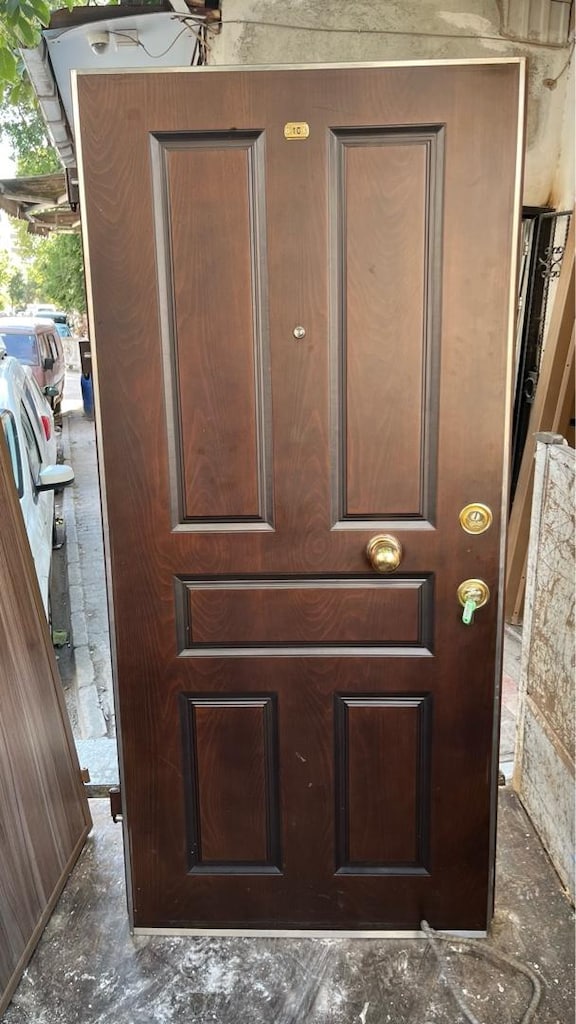 Çelik kapı tertemiz - 2