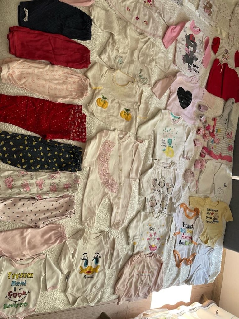 Yenidoğan 3/6/9 ay kız bebek kıyafetleri toplu satış 1000tl gardropsta - 4