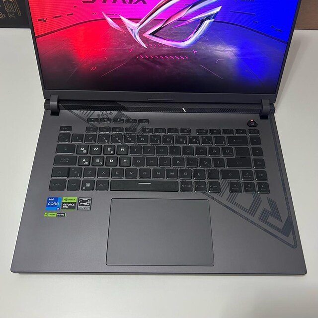 RTX4080 Asus ROG Strix G16 Gaming Laptop