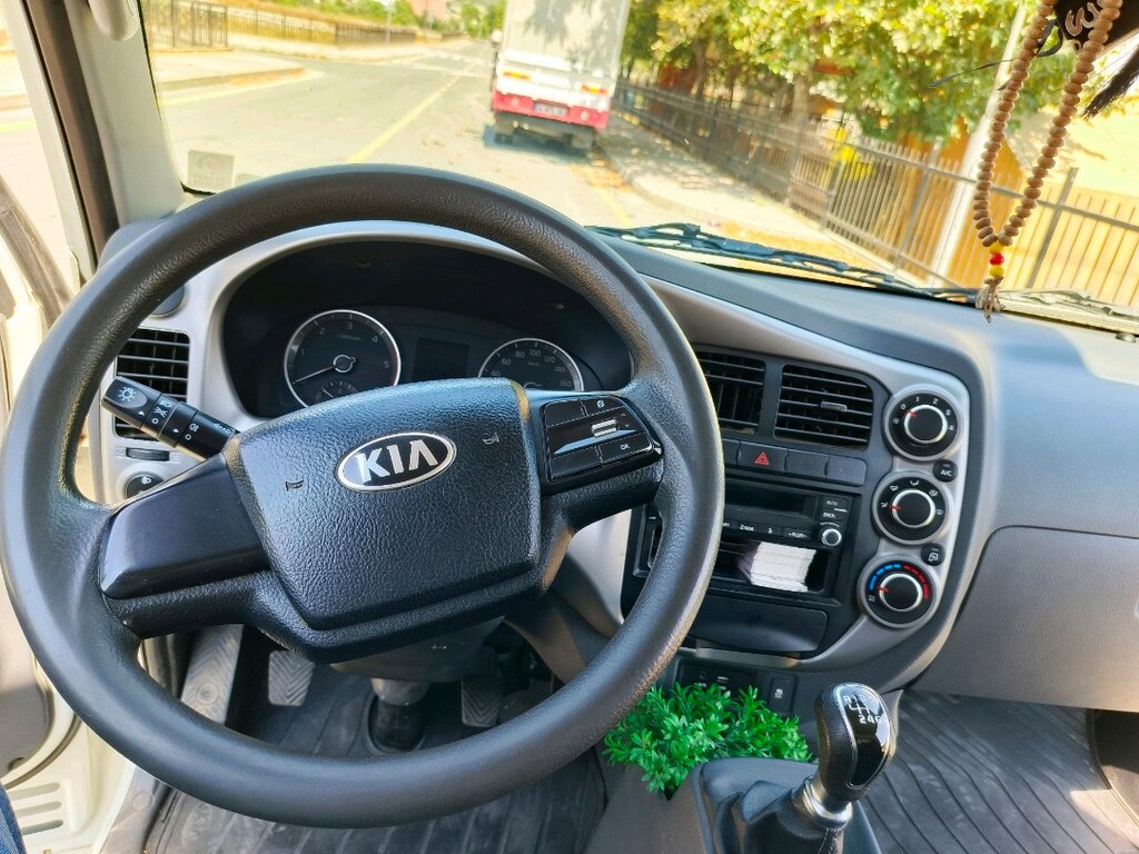 acil satılık Kia Bongo - 4