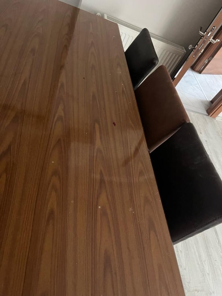 ÜCRETSİZ yemek masası ve 6 sandalye - 3