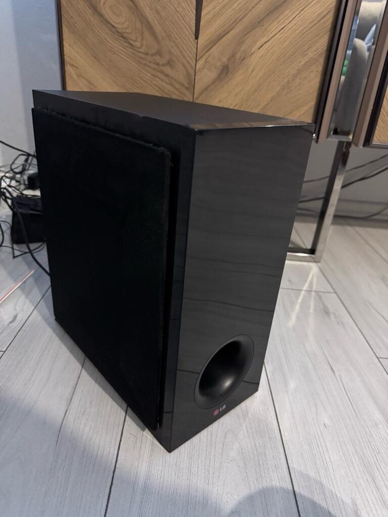 LG SOUNDBAR - 3