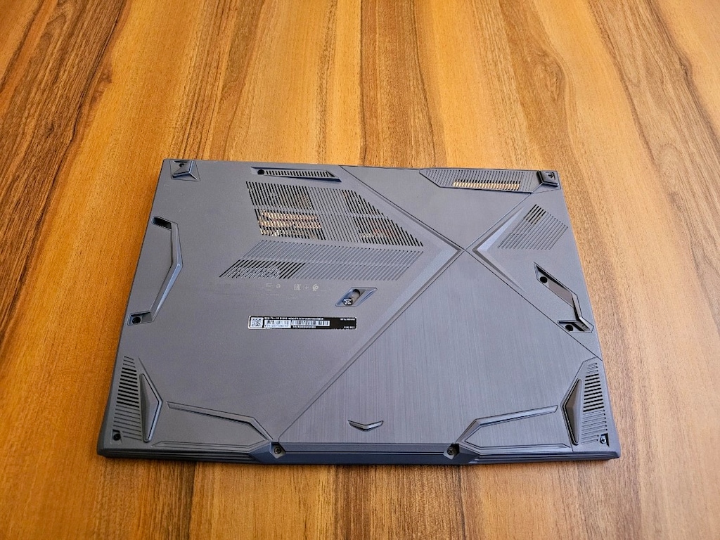 Msi Gaming Laptop RTX4050 oyuncu laptopu sifir kondisyonlu hatasiz - 7