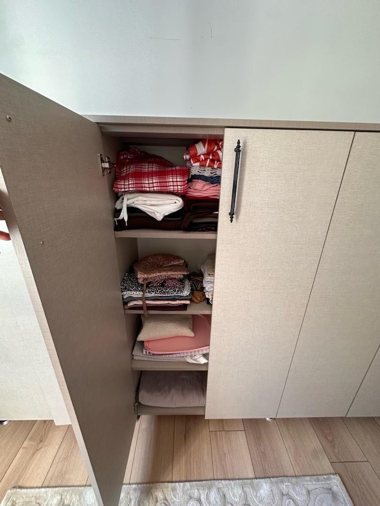 mdf kapaklı iki adet dolap - 2
