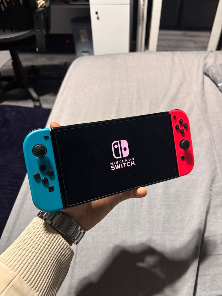 EFSANEVİ PAKET: NINTENDO SWITCH KONSOL + ZENGİN İÇERİK! - 4