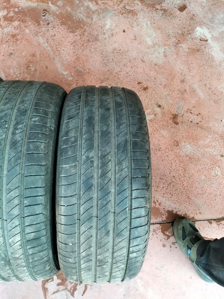 4adet çıkma lastikler 235/45R18 sıfır gibi lastikler - 7