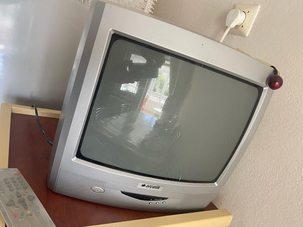 TV.37 EKRAN ARÇELİK ÇALIŞIR DURUMDA - 2