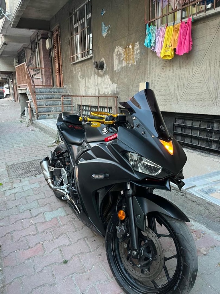 YAMAHA YZF R25