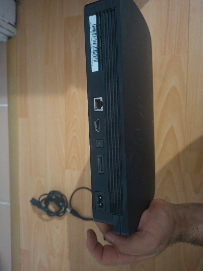PlayStation 3 açıklamaya bakınız - 4