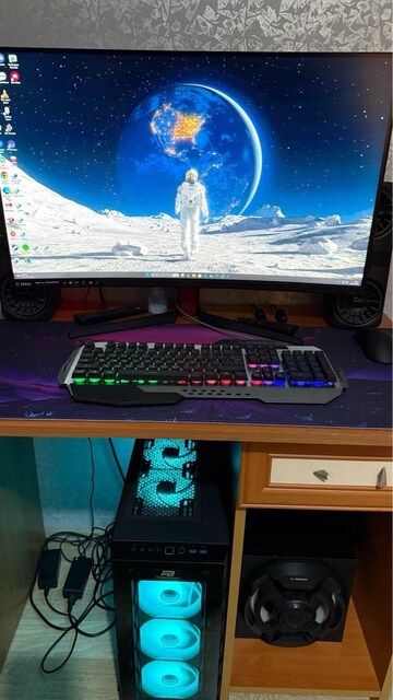 gaming kasa ve 32 inch 2k 144 hz monitör