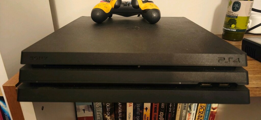 PlayStation 4 pro - 4