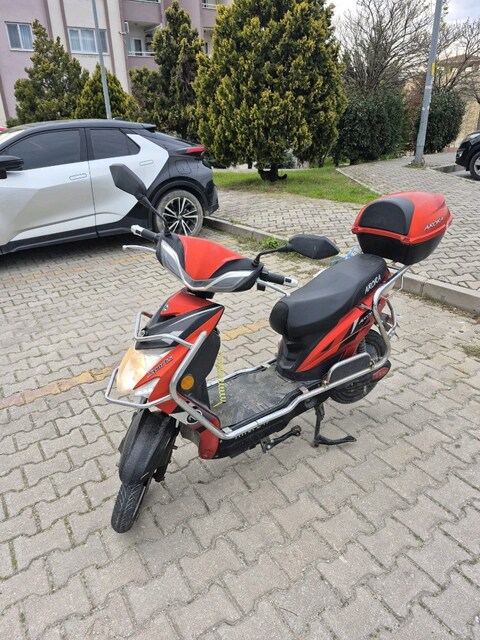 Atak elektrikli bisiklet