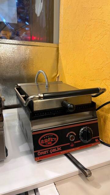 Sanayi tipi tost makinesi