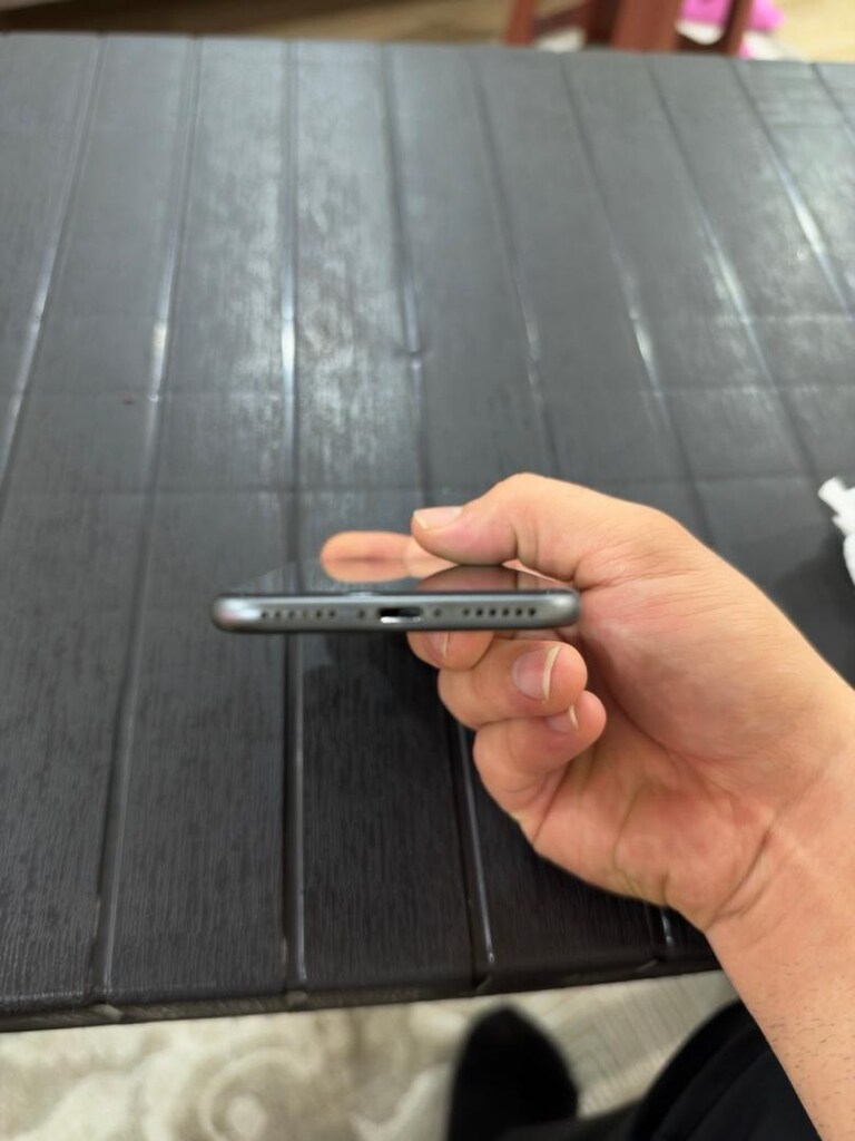 TERTEMİZ İPHONE 8 64 GB - 4