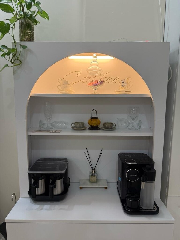 Beyaz Yeni Modern Kahve Köşesi - 3