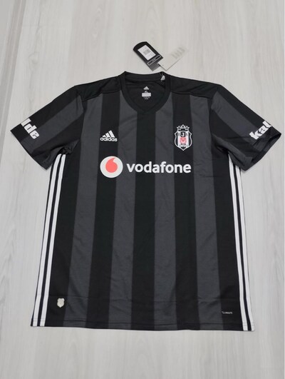 Beşiktaş forma